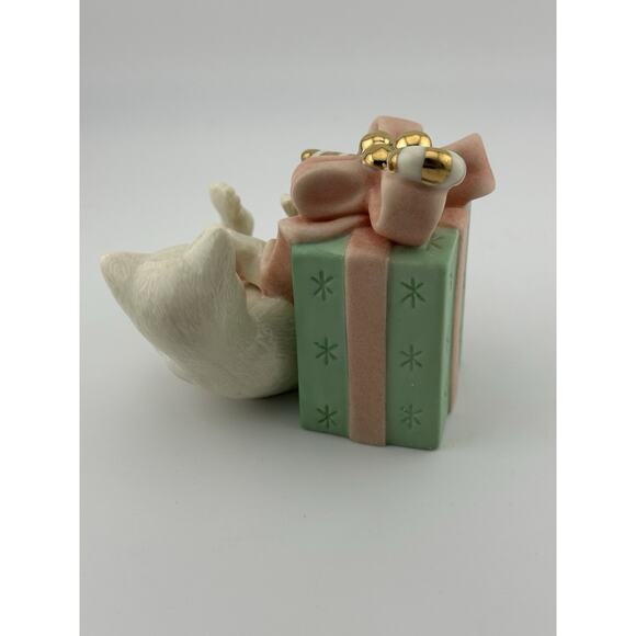 Lenox China "Presently Curious" Cat w/ Holdiay Gift Figurine COA NIB - Picture 5 of 10